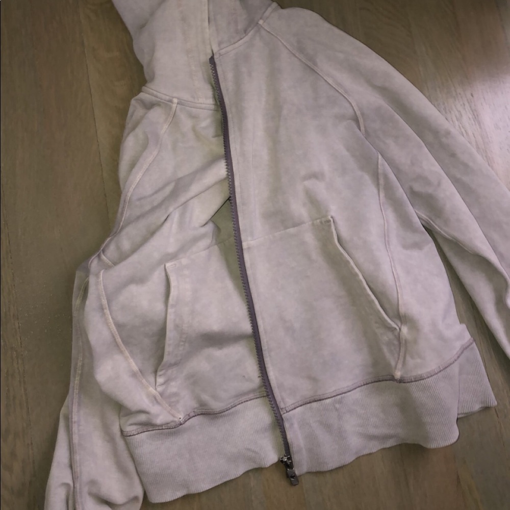 Lululemon BEAUTIFUL lilac color jacket 6